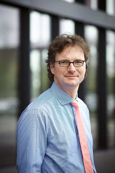 Foto (Universität Paderborn): Prof. Dr. Rüdiger Kabst treibt seit 2013 die Gründungskultur an der Universität Paderborn voran.