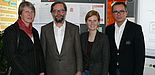 Foto (Maren Büttgen): (v. links) Dr. Cornelia Zierau, Wissenschaftliche Projektleitung „Vielfalt stärken“, Prof. Dr. Michael Hofmann, Institutsleiter des Instituts für Germanistik und Vergleichende Literaturwissenschaft, Barbara Baumann, Wissenscha