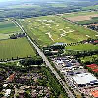 Luftbild Golfplatz der Universität Paderborn, 22. Mai 2012, (Ansicht von Norden)