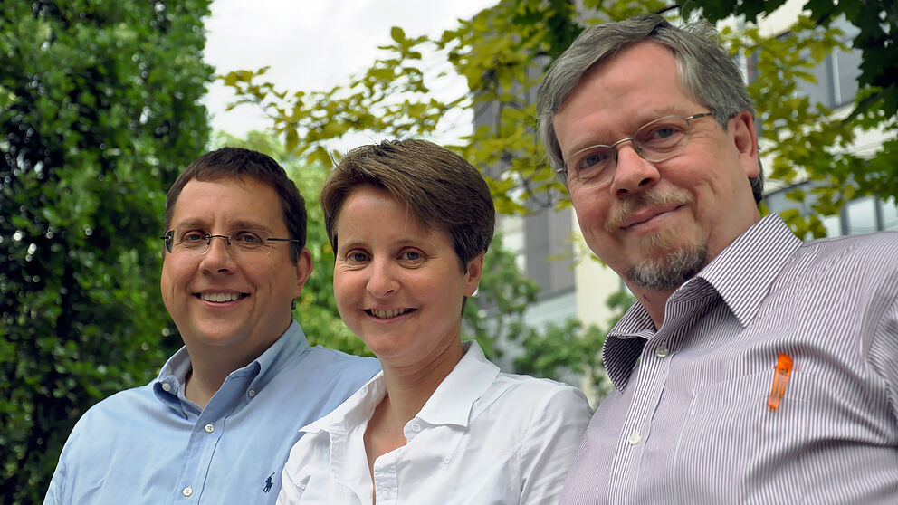 Foto (Nadija Pejic): Der Vorstand des neuen SFB (von links nach rechts): Herr Prof. Dr. Marco Platzner, Frau Prof. Dr. Heike Wehrheim und Herr Prof. Dr. Friedhelm Meyer auf der Heide.