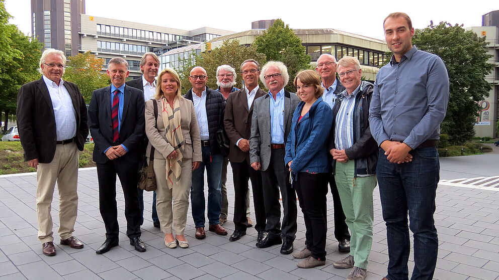 Foto (frei zum Abdruck mit Verweis: Universität Paderborn): Erstes Treffen der "Alten Profis, von links:
