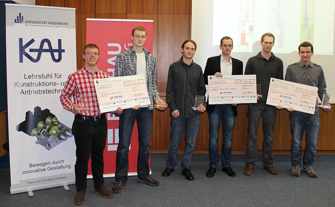 Foto: Die Preisträger des FERCHAU-Förderpreises 2012 (v. l.): Samuel Düe, Eduard Scharf, Tobias Wecker, Benjamin Bauer,  Oliver Schienstock, Florian Schienstock