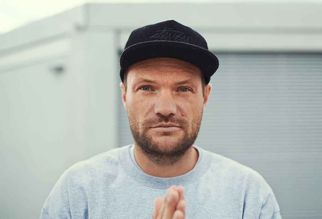 Abbildung: Till von Sein aus Berlin ist Hauptact beim MUKKEFUKK Open Air Festival in Paderborn.