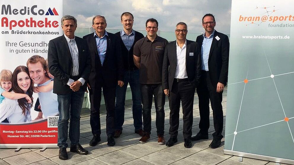 Foto: Die Referenten des Symposiums 2017 (v. l.): Prof. Dr. K.-M. Braumann, Prof. Dr. H. Hesker, PD Dr. W. Krutsch, I. Teich M.A., Dr. V. Scheer, Prof. Dr. C. Reinsberger.