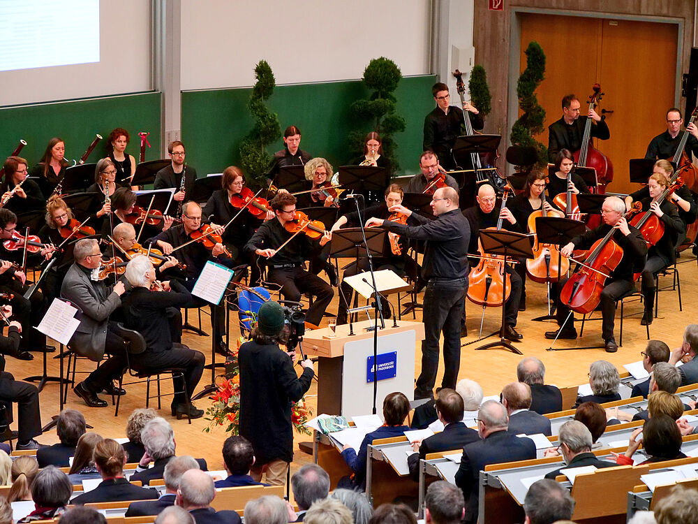 Foto vom Neujahrsempfang 2019 mit dem Hochschulorchester, Leitung: Steffen Schiel