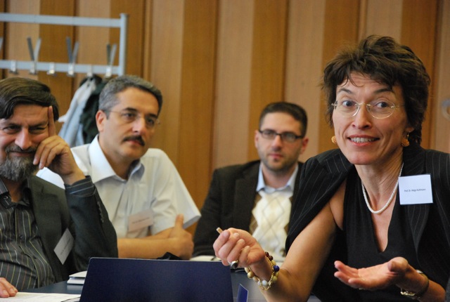 Foto (Universität Paderborn): v. l.  Prof. Dr. M. Reza Beheshti (Noarghanun Institute for Philosophical Researches, Iran), Prof. Dr. Cafer Sadik Yaran (Universität Samsun, Türkei), Ufuk Topkara (ZeKK, Paderborn) und Prof. Dr. Helga Kuhlmann (Universit