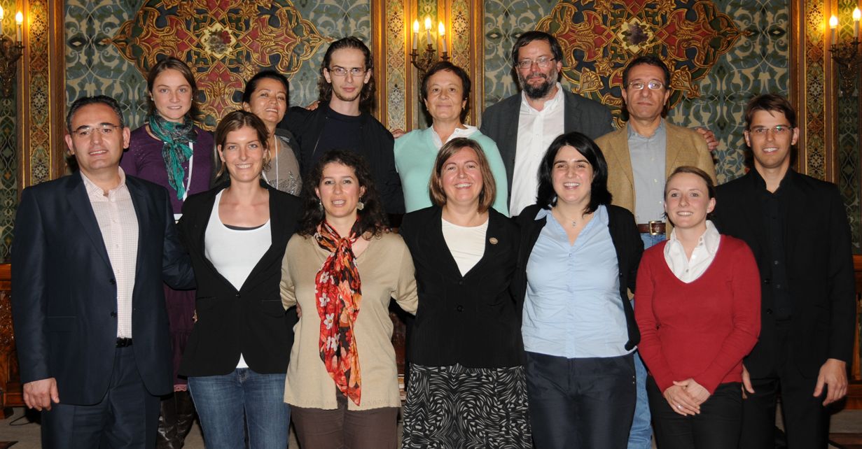 Foto: Deutsch-Türkisches Projekt unter Leitung von Prof. Dr. Şeyda Ozil (obere Reihe, 4. v. li.) und Prof. Dr. Michael Hofmann (obere Reihe, 5. v. li.)